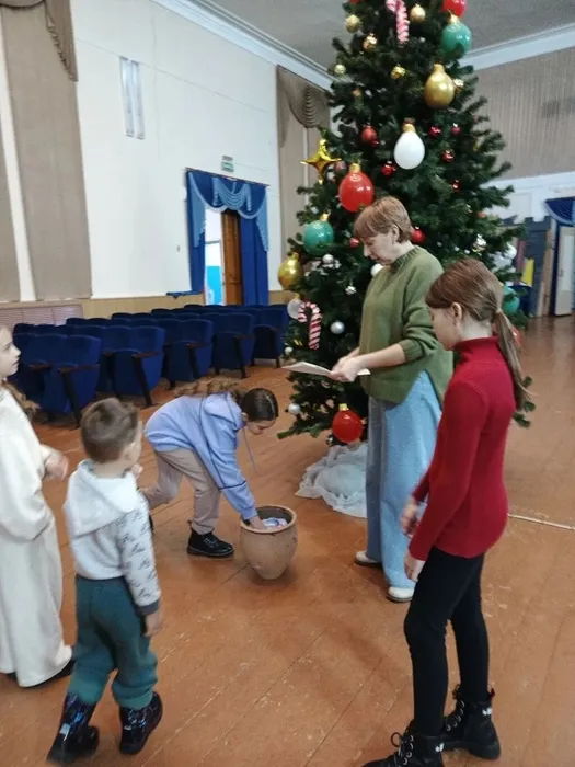 "Зимние праздники на Руси- от Рождества до Крещения"- фольклорные посиделки