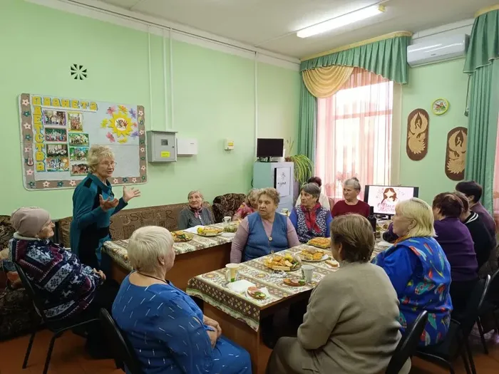 «С любовью о маме»-литературно-музыкальный час
