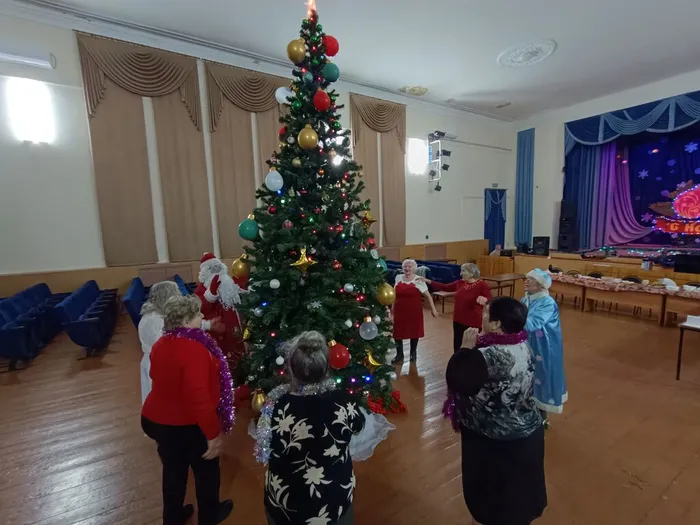 «Праздничный хоровод»-Праздничный огонёк