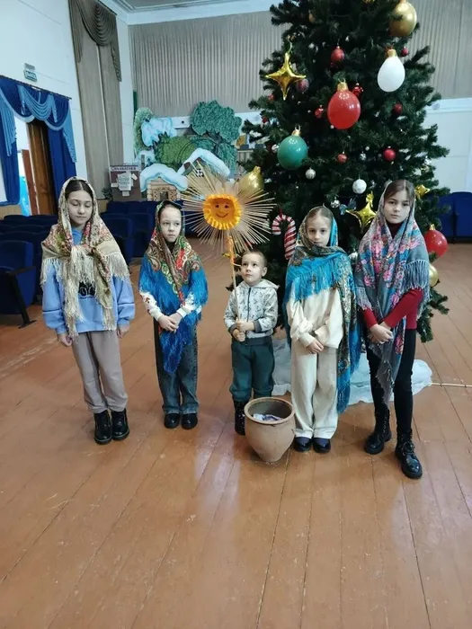 "Зимние праздники на Руси- от Рождества до Крещения"- фольклорные посиделки