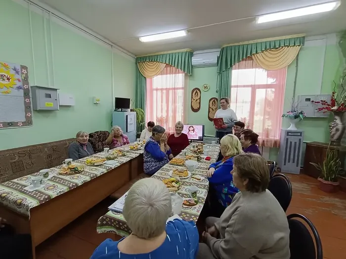 «С любовью о маме»-литературно-музыкальный час