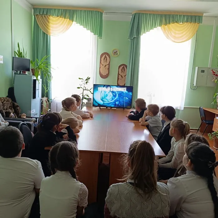 "Первый в космосе"-час истории