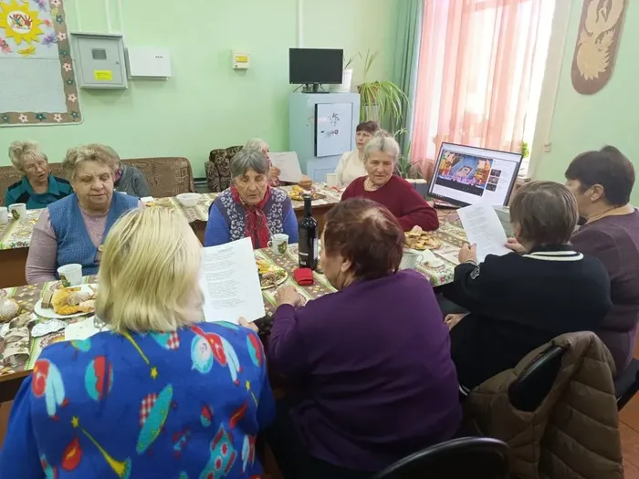 «С любовью о маме»-литературно-музыкальный час